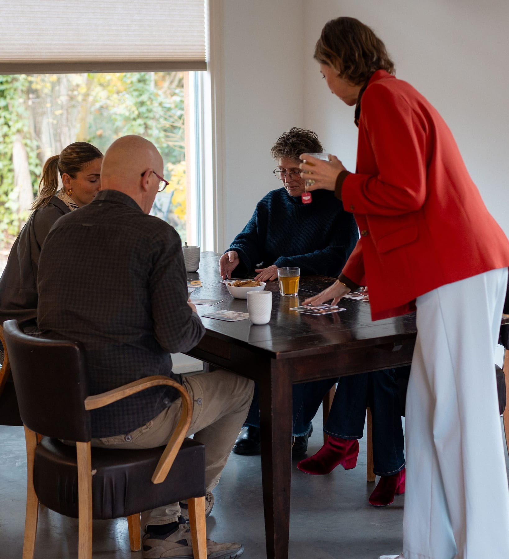 Flip-over met aantekeningen tijdens een leiderschapssessie